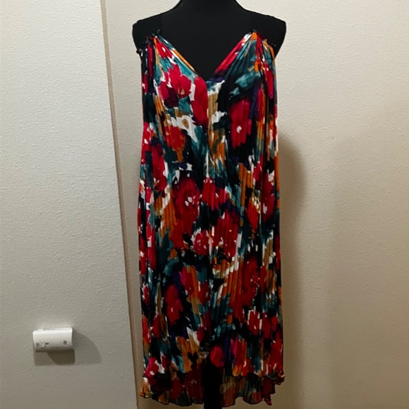 Allen B Accordian style asymmetrical sheer high low dress. - Picture 4 of 13